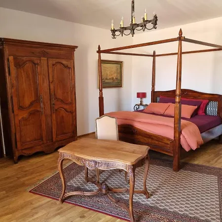 Commanderie Templiere De D'herault Nocleg ze śniadaniem