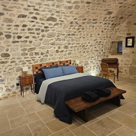 Commanderie Templiere De D'herault Frühstückspension 3*